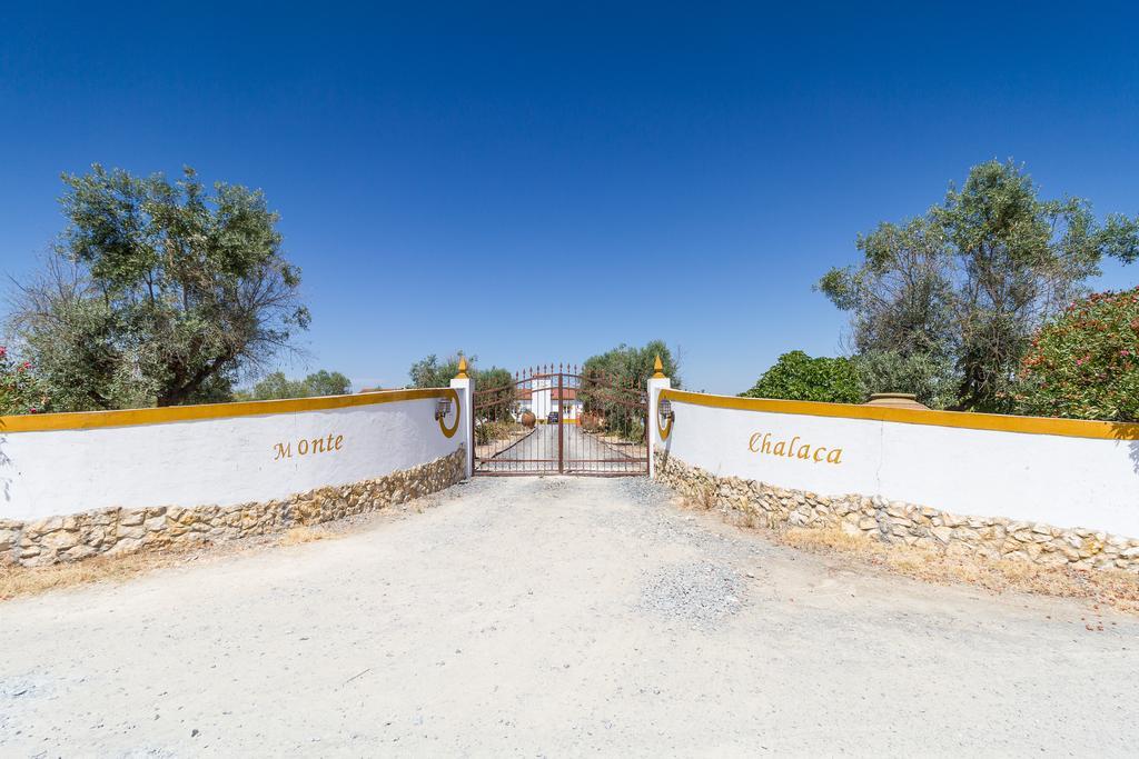 Monte Chalaca - Turismo Rural Ferreira Do Alentejo Buitenkant foto